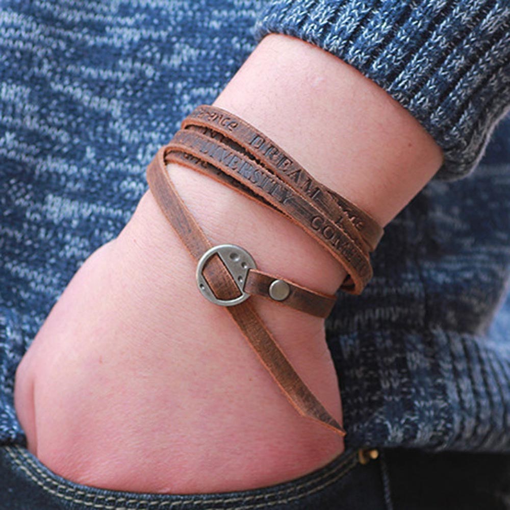 楽天市場】ストラップブラウンラップレザーブレス 1個 何周も巻く