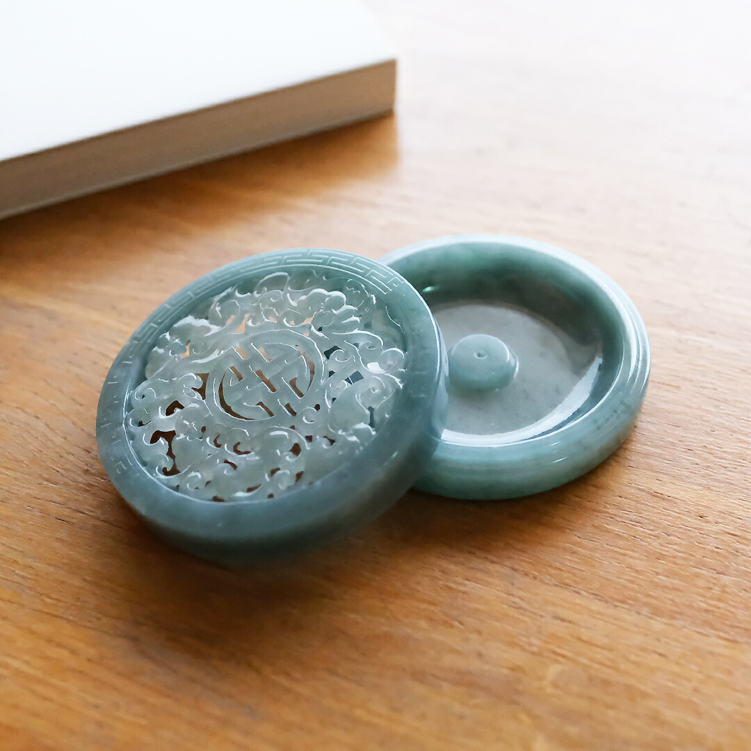 楽天市場】翡翠 (ヒスイ) 彫刻 置物 『OCEAN'S AROMA』 香炉 お香立て