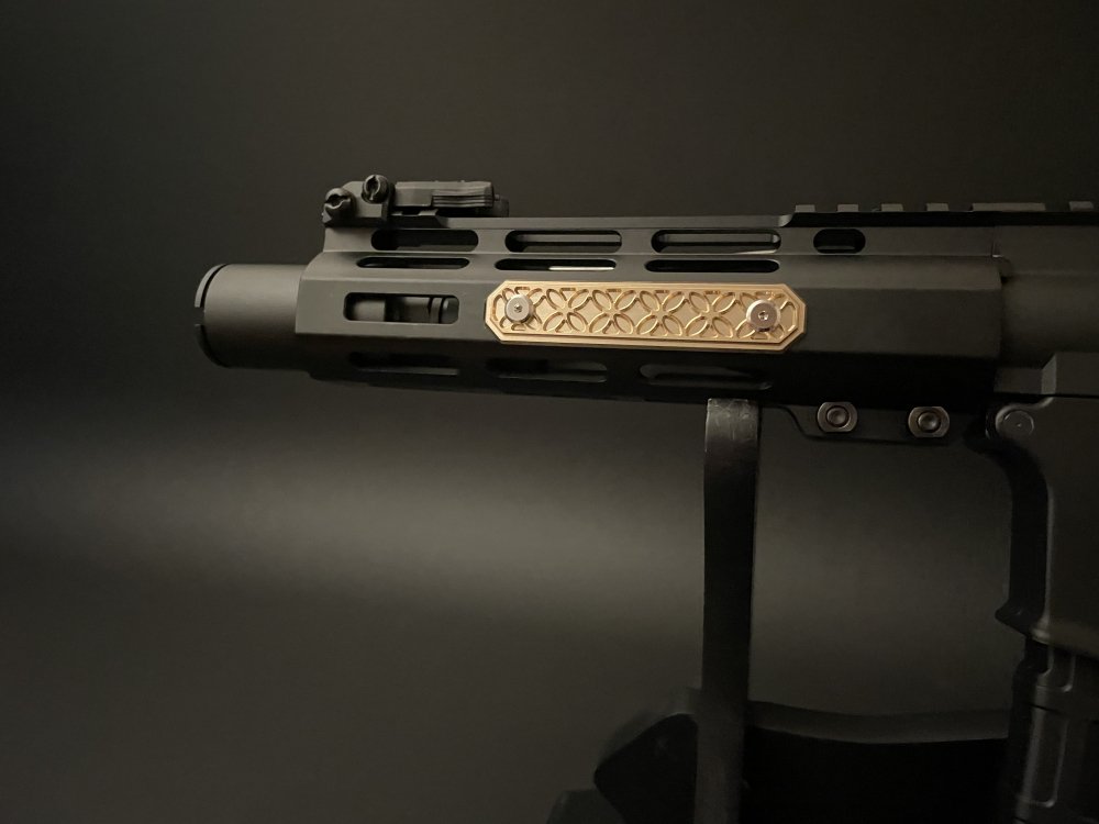 楽天市場】【3/1(日)10％OFFクーポン】Borad Dragon Works 真鍮戦飾 二