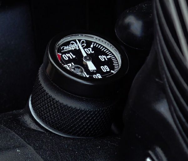 楽天市場】トライアンフ 水冷 ツインエンジン 油温計付き オイル