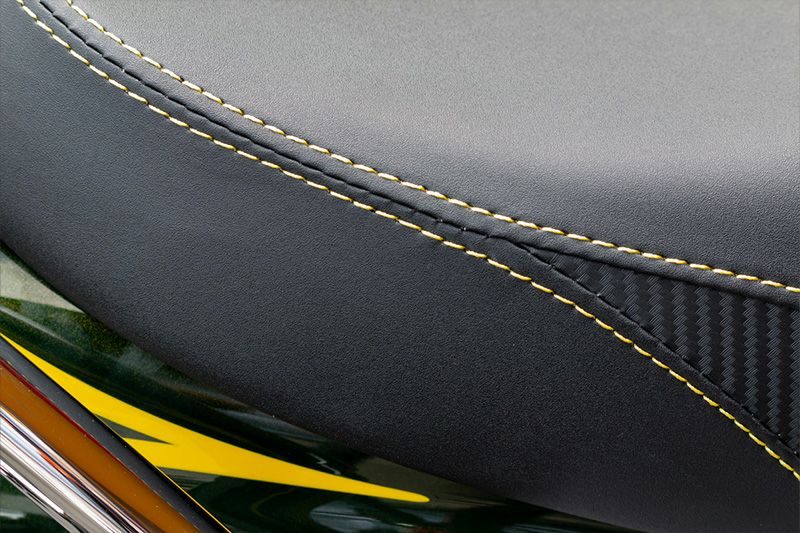 楽天市場】Z900RS/CAFE ヴァイパーシート イエロー スエード調バック