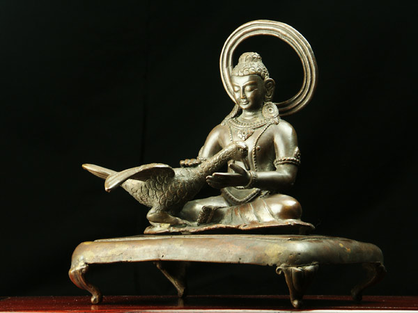 楽天市場】鳥を抱く仏陀 銅造彫金仕上げ 一点もの : 仏像仏画チベット