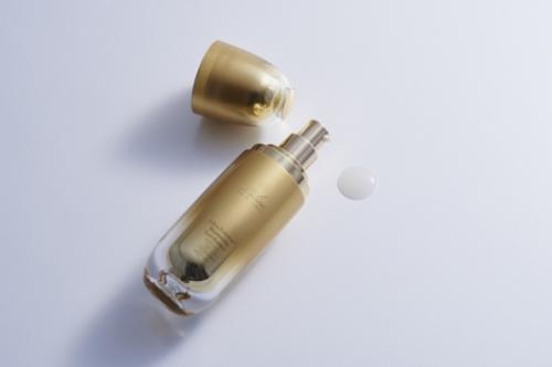楽天市場】リリカゴールドセラム FLエッセンス美容液 40ml Lilica GOLD