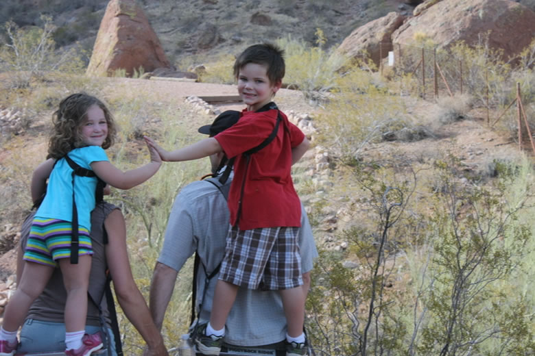 楽天市場】ピギーバックライダー PIGGYBACK RIDER おんぶ紐 直立型