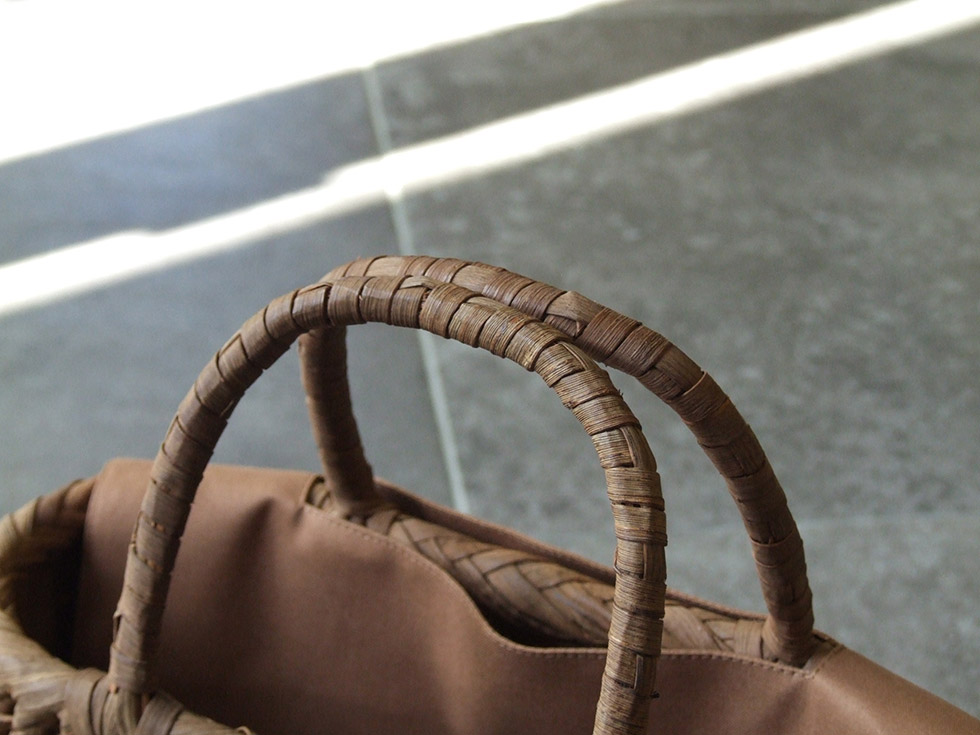 楽天市場】純国産 信州長野県 山葡萄かごバッグ 鱗編み 定番型 特上