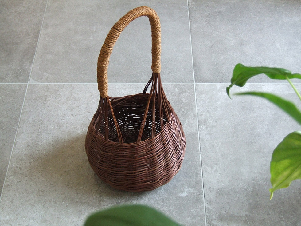 楽天市場】【沖縄県 今帰仁村のわらび細工】わらび 縄巻手付かご H56