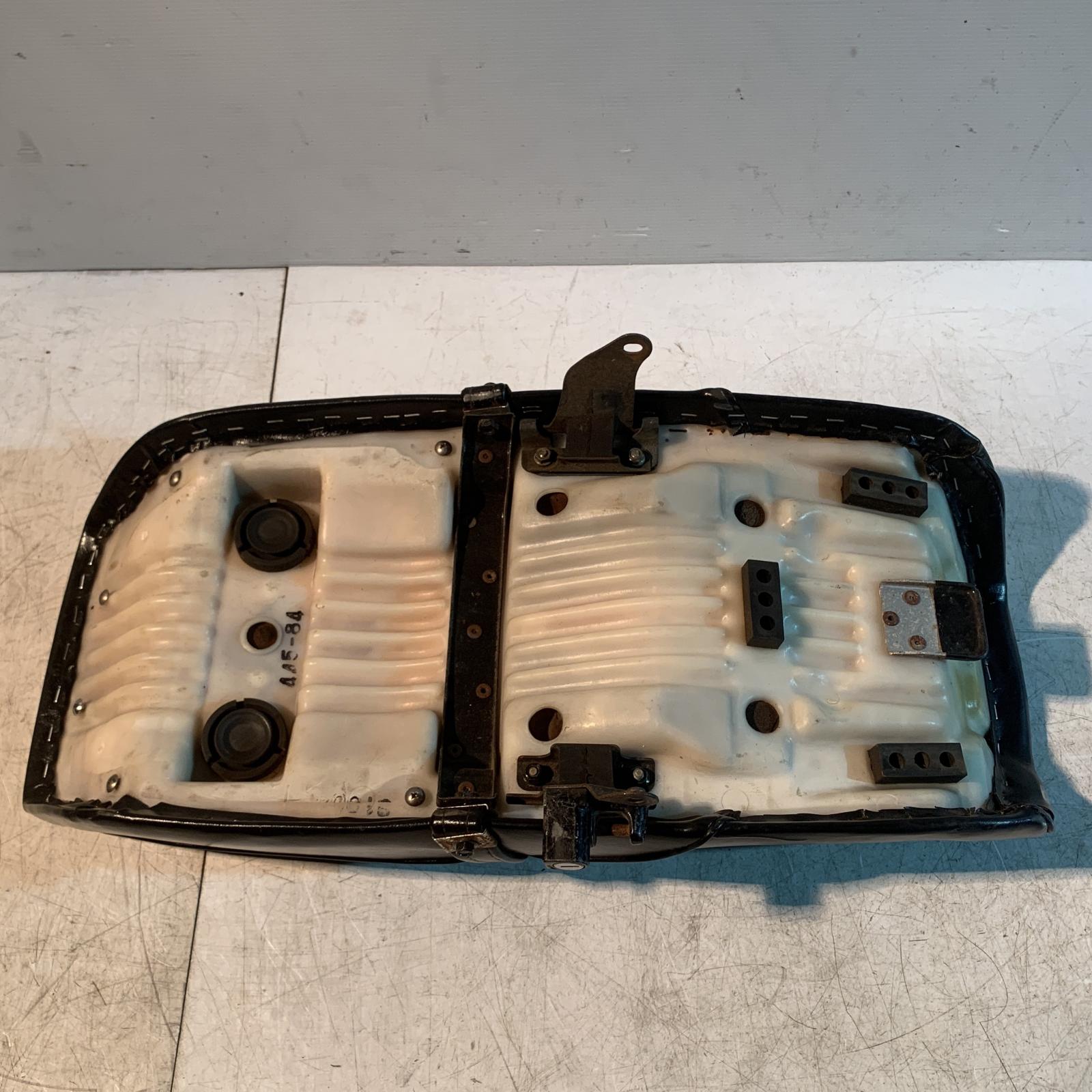 楽天市場】HONDA ホンダ CB750F シート RC04【中古】 : AUTO