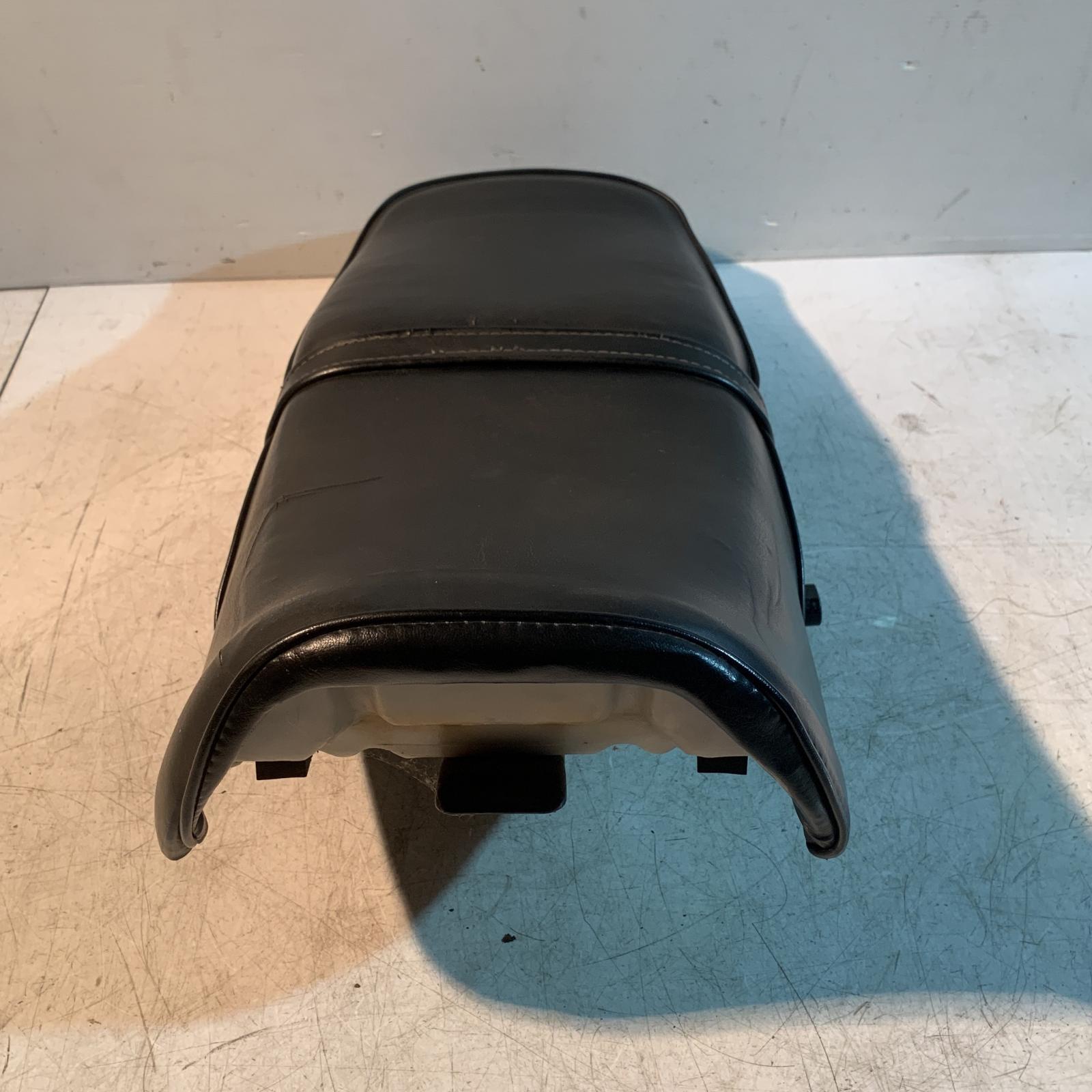 楽天市場】HONDA ホンダ CB750F シート RC04【中古】 : AUTO