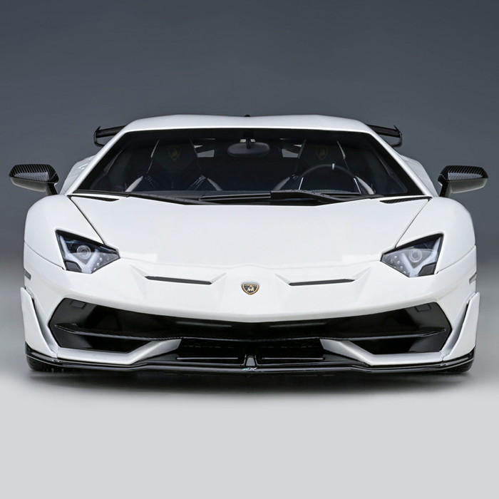 楽天市場】ミニカー 1/18 ランボルギーニ アヴェンタドール SVJ