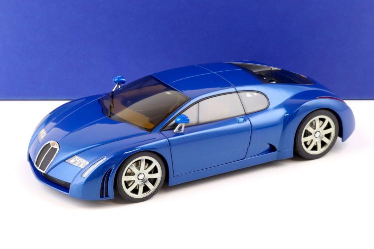 楽天市場】オートアート 1/18 ブガッティ EB 18.3 シロン 1999 ブルー