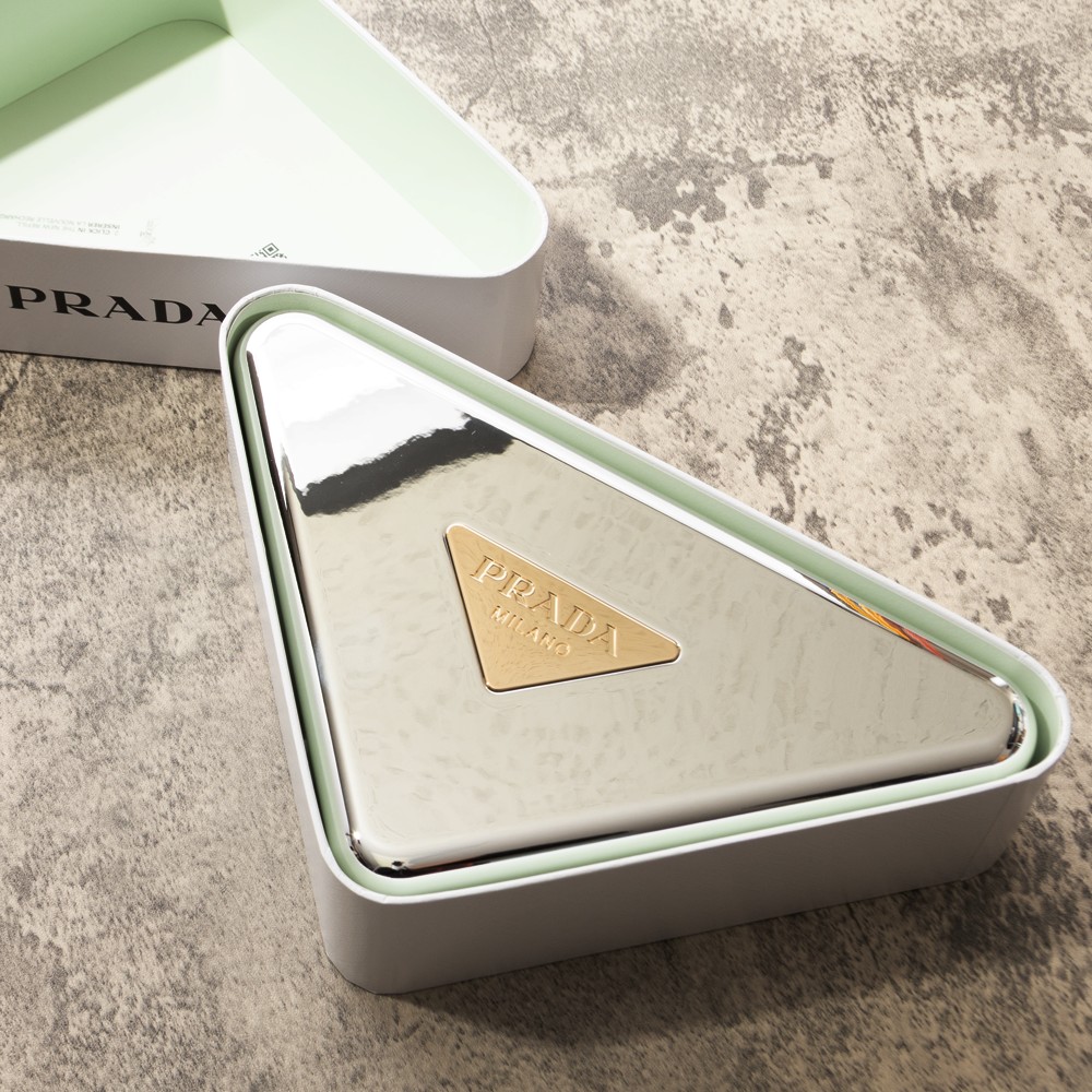 楽天市場】【限定品】 PRADA BEAUTY プラダビューティー クラッチ