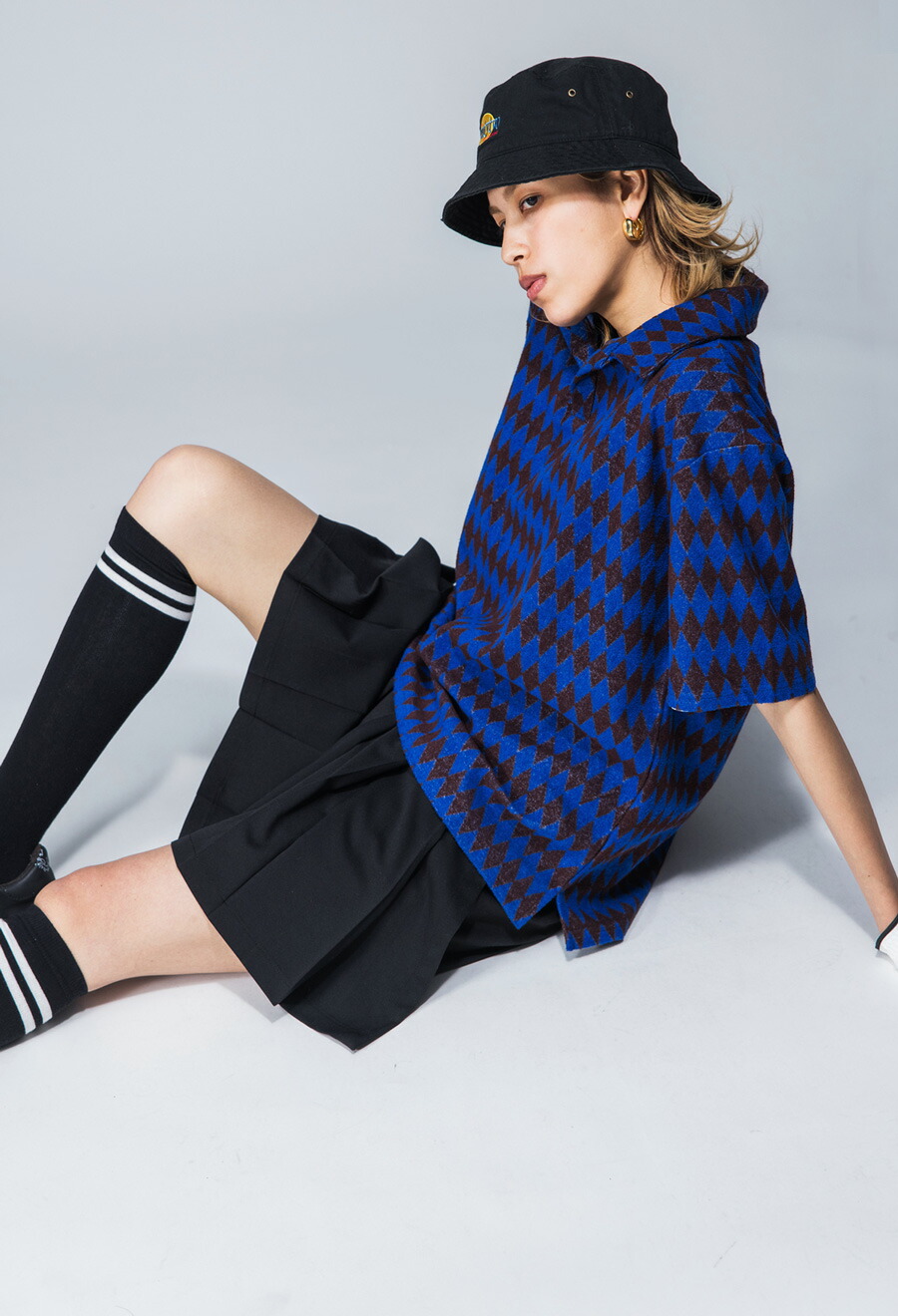 楽天市場】ANTIQUA GOLF×STCH 幾何学柄 開襟トップス レディース 送料