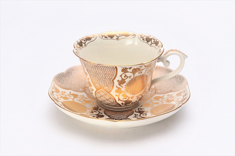 楽天市場】【有田焼 徳幸窯 錦クリーム釉金彩菊華紋紅茶碗】有田焼