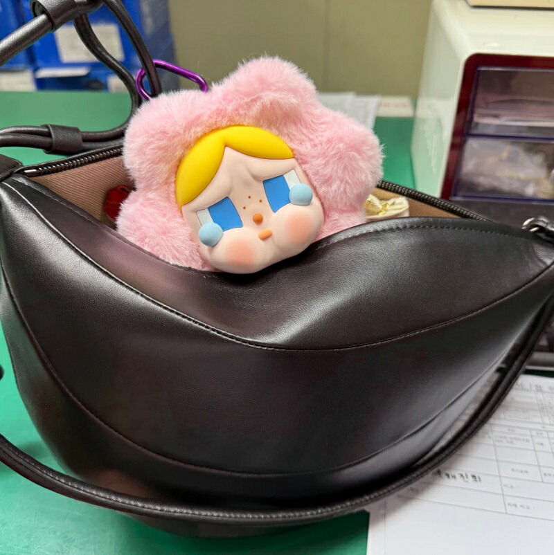 楽天市場】☆正規品☆ Pop Mart Crybaby Sad Club Series Silicone