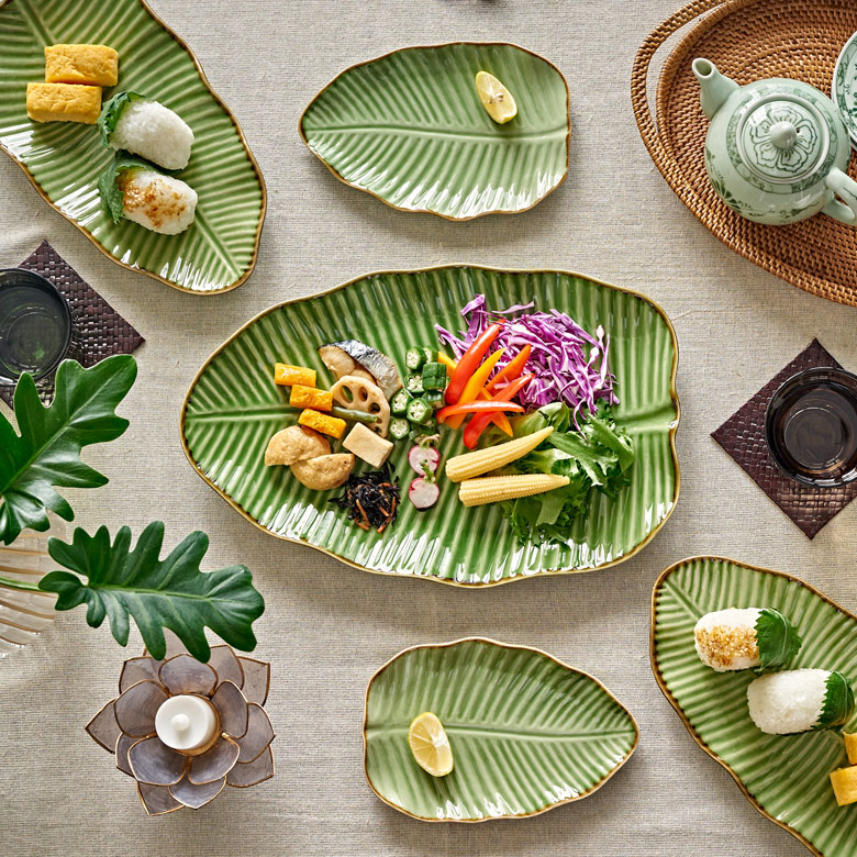 楽天市場】プレート バナナリーフ柄 Sサイズ 全長19cm グリーン 陶器製