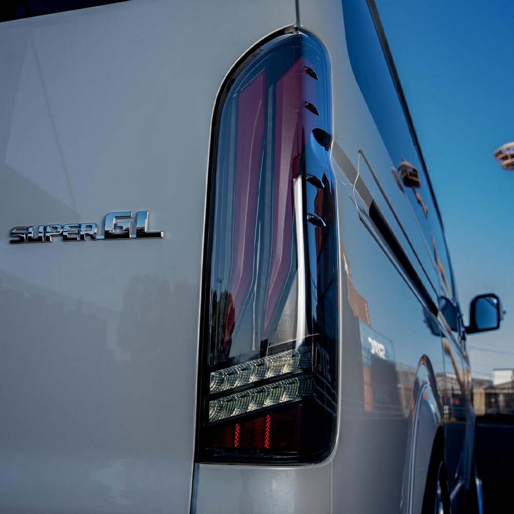 楽天市場】ジュエルLEDテールランプ ULTRA λ ウルトララムダハイエース