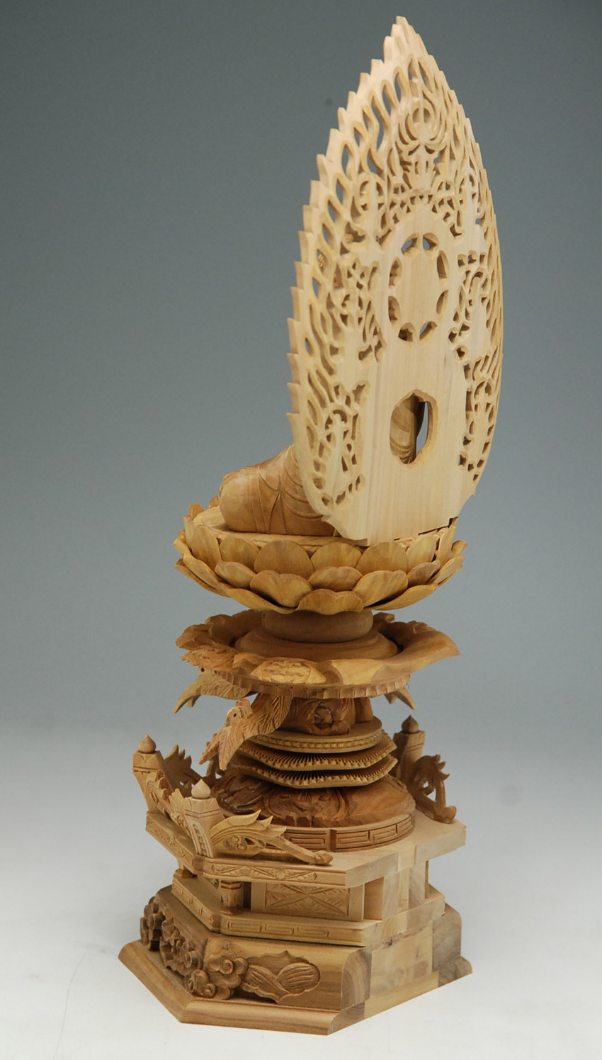 楽天市場】仏像 最高峰の素材 白檀 の 仏像 総 白檀 六角 ケマン 台座