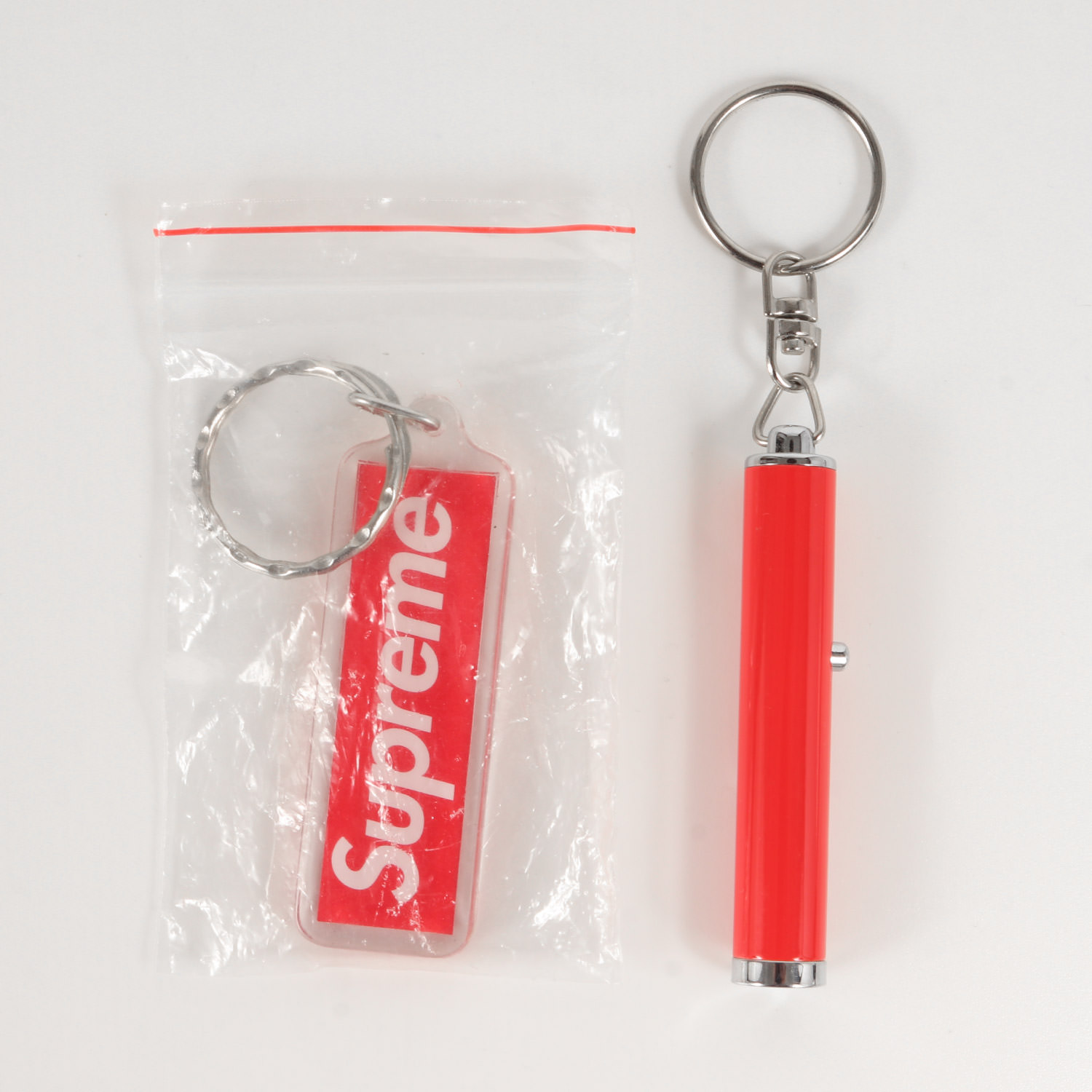 楽天市場】Supreme シュプリーム ライト プロジェクター キーチェーン