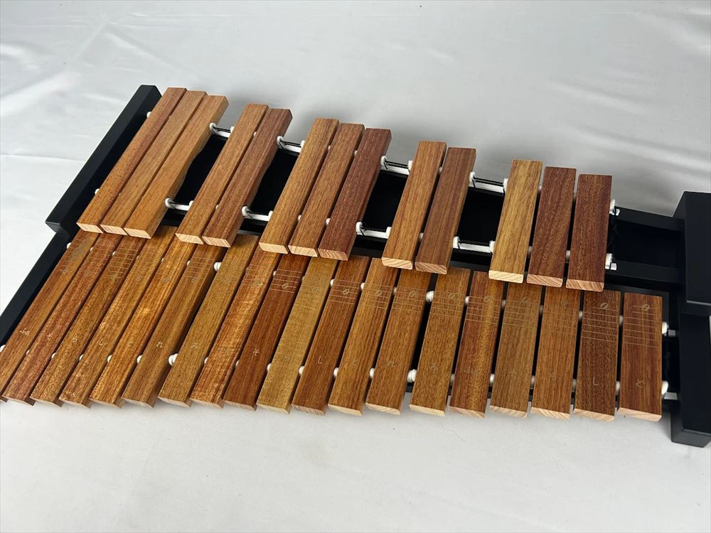 楽天市場】木琴 子供 32音 卓上木琴 ゼンオン シロフォン ZX32BK バチ