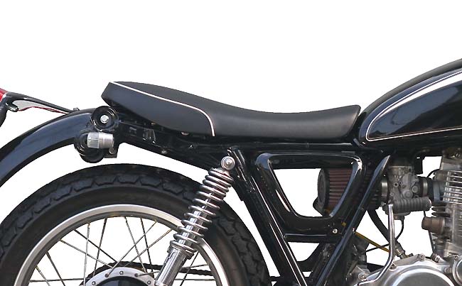 楽天市場】SR400/500（〜09年） ショートダブルシートB パイピング