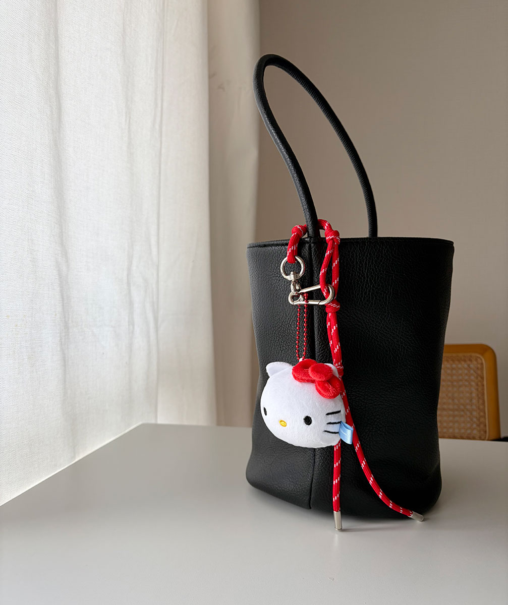 楽天市場】【先着150枚☆7％OFF2800円以上】むにゅっと KITTYチャーム