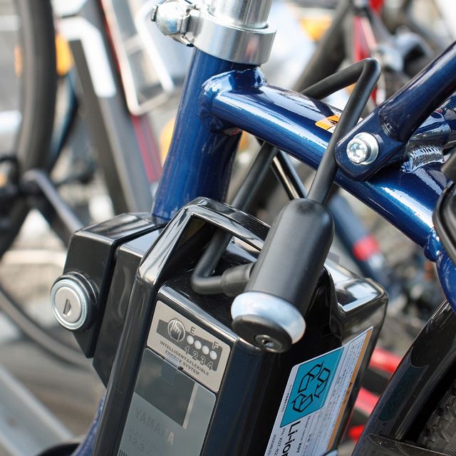 楽天市場】電動自転車 バッテリー 鍵 バッテリーロック キー式