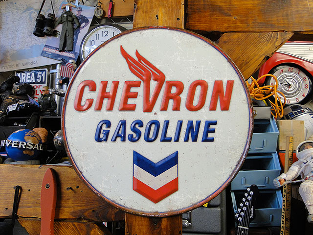 楽天市場】シェブロン ガソリン ラウンド型エンボスティンサイン 看板