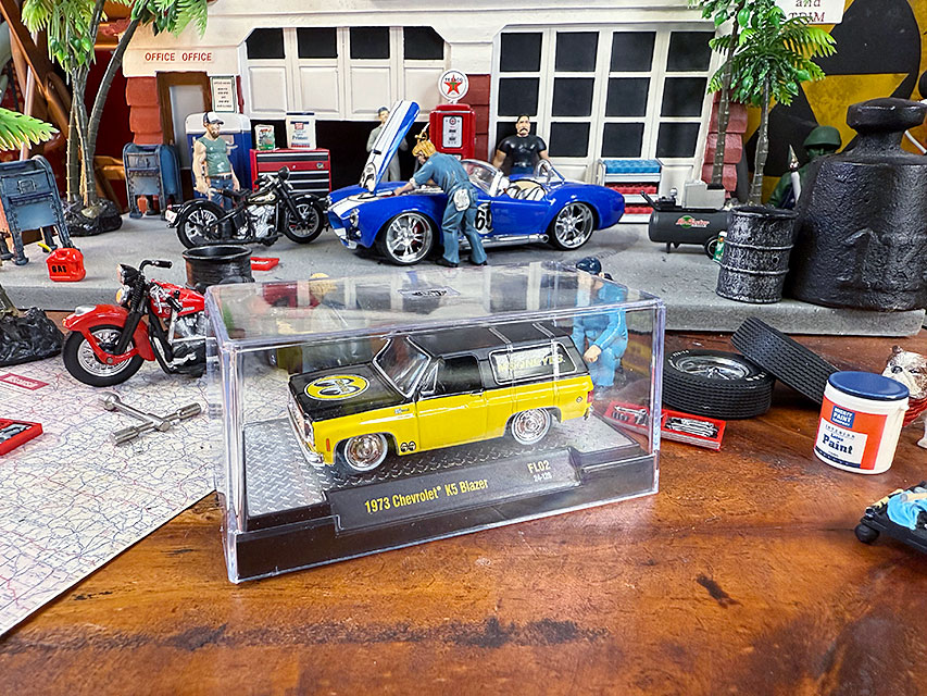 楽天市場】SEMA SHOW 2024 限定ミニカー ムーンアイズ限定 M2 ミニカー