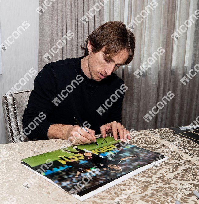 楽天市場】ルカ・モドリッチ 直筆サインフォト 額装 クロアチア代表