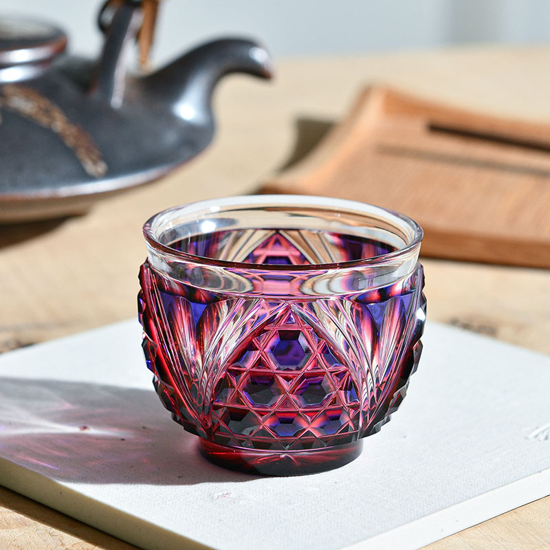 楽天市場】薩摩切子 二色猪口 大 cut208 ルリ金赤 二色衣 二色被せ