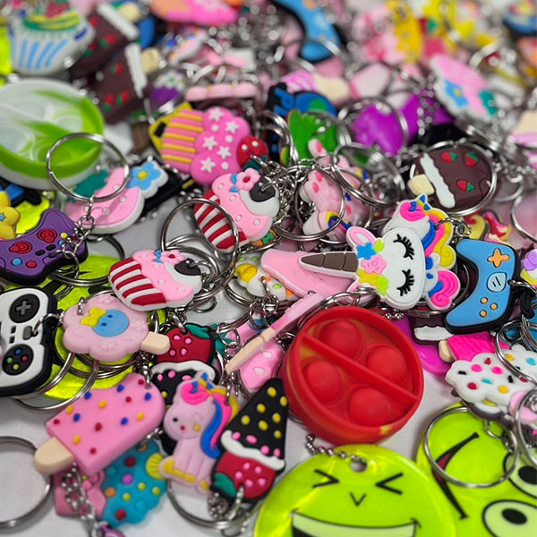 楽天市場】福袋 2026 おまかせ キーホルダー 10個セット 激安