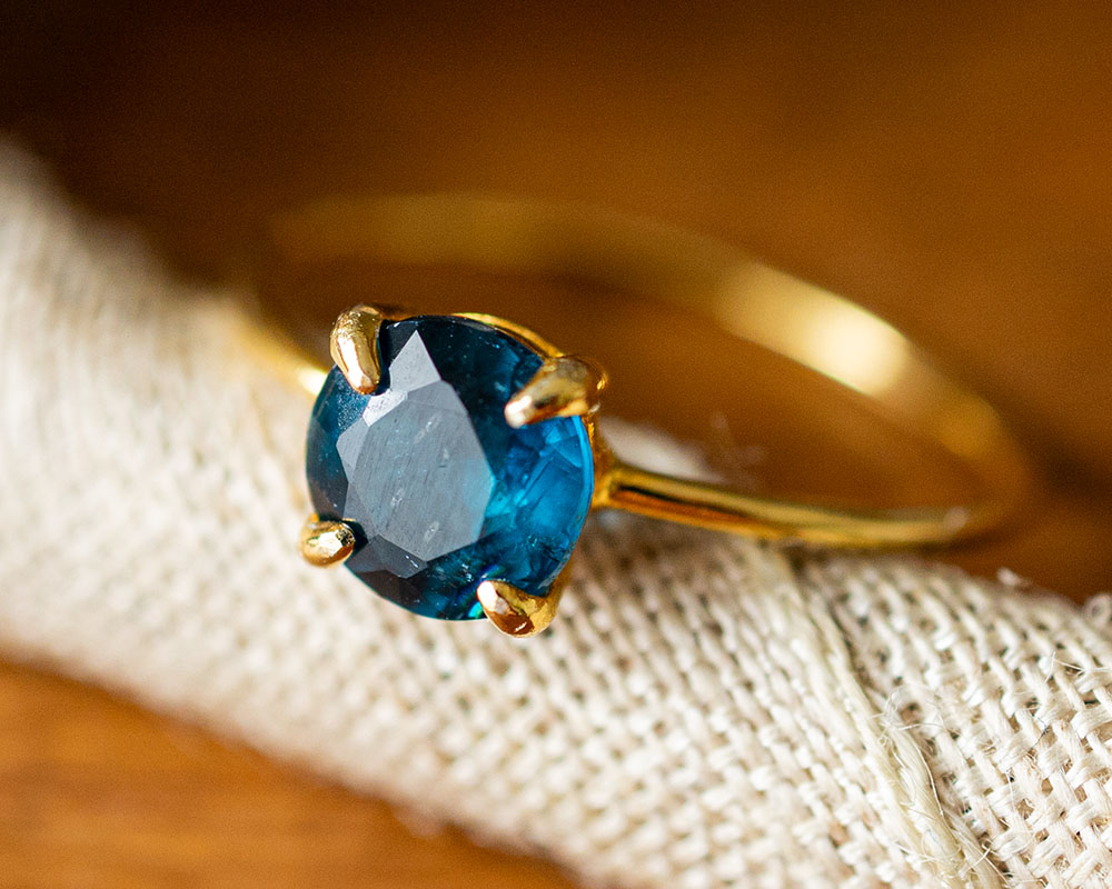 楽天市場】宝石質 AAA インディゴブルー カイヤナイト カイアナイト