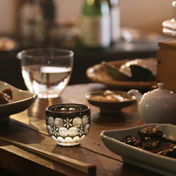 楽天市場】江戸切子 猪口 万華鏡 黒 大場硝子 ぐい呑み 切子グラス