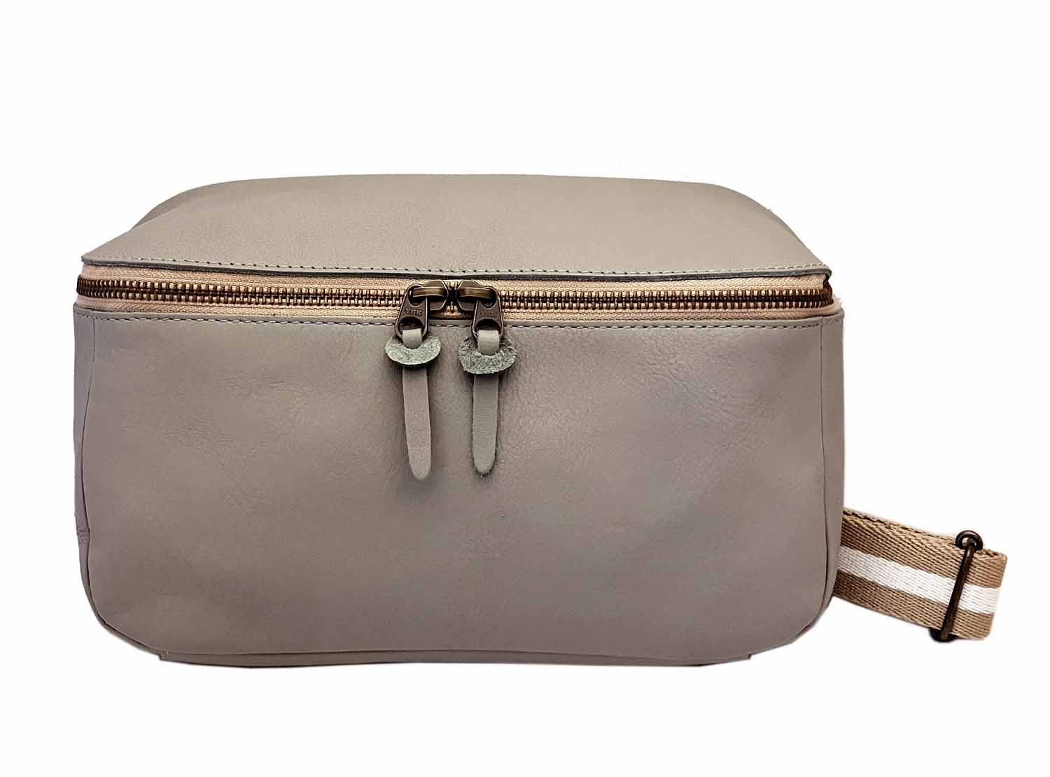 楽天市場】ギフト包装無料 Kanmi. カンミ All Story ボディバッグ 撥水