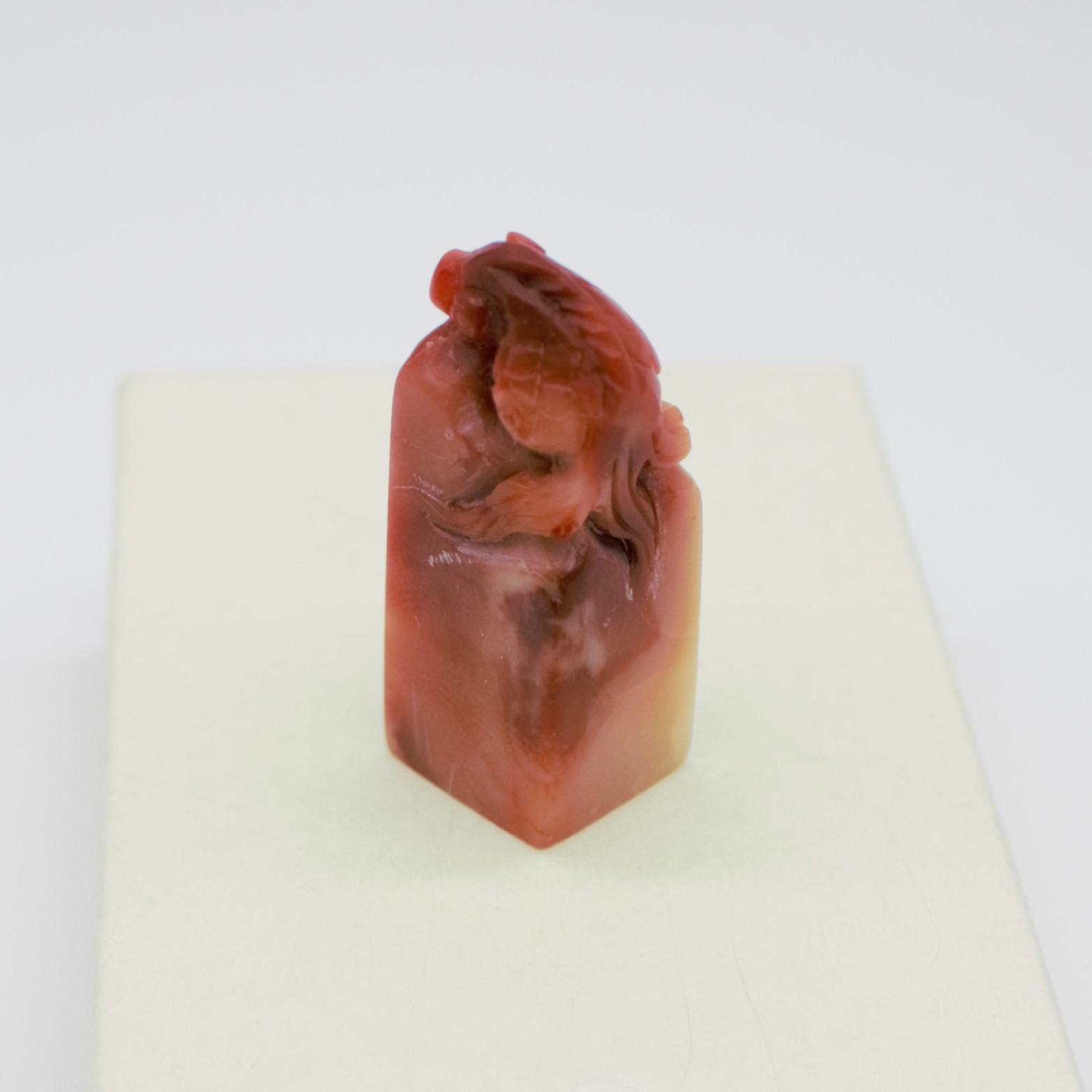 楽天市場】篆刻用印材 『寿山石印材・金魚鈕』 鈕付 金魚 錦箱入り 石