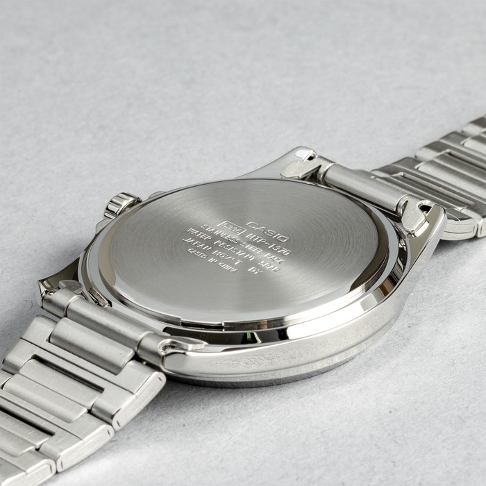 楽天市場】【10%OFF】【10年保証】【日本未発売】CASIO STANDARD