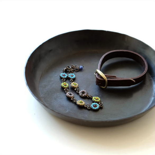 楽天市場】トレー トレイ 丸 おしゃれ 鉄 アイアン 鍵置き 鍵入れ 小物