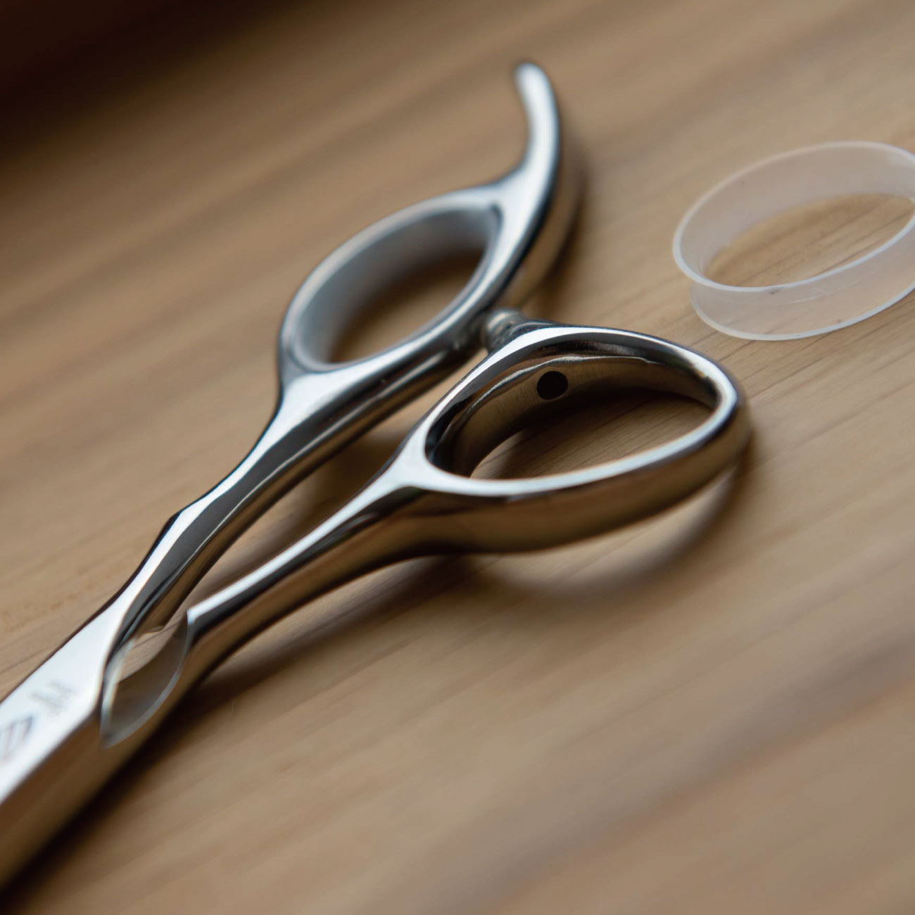 楽天市場】【送料無料】自宅でもプロ仕上げ 失敗しないハサミ 5.5 inch