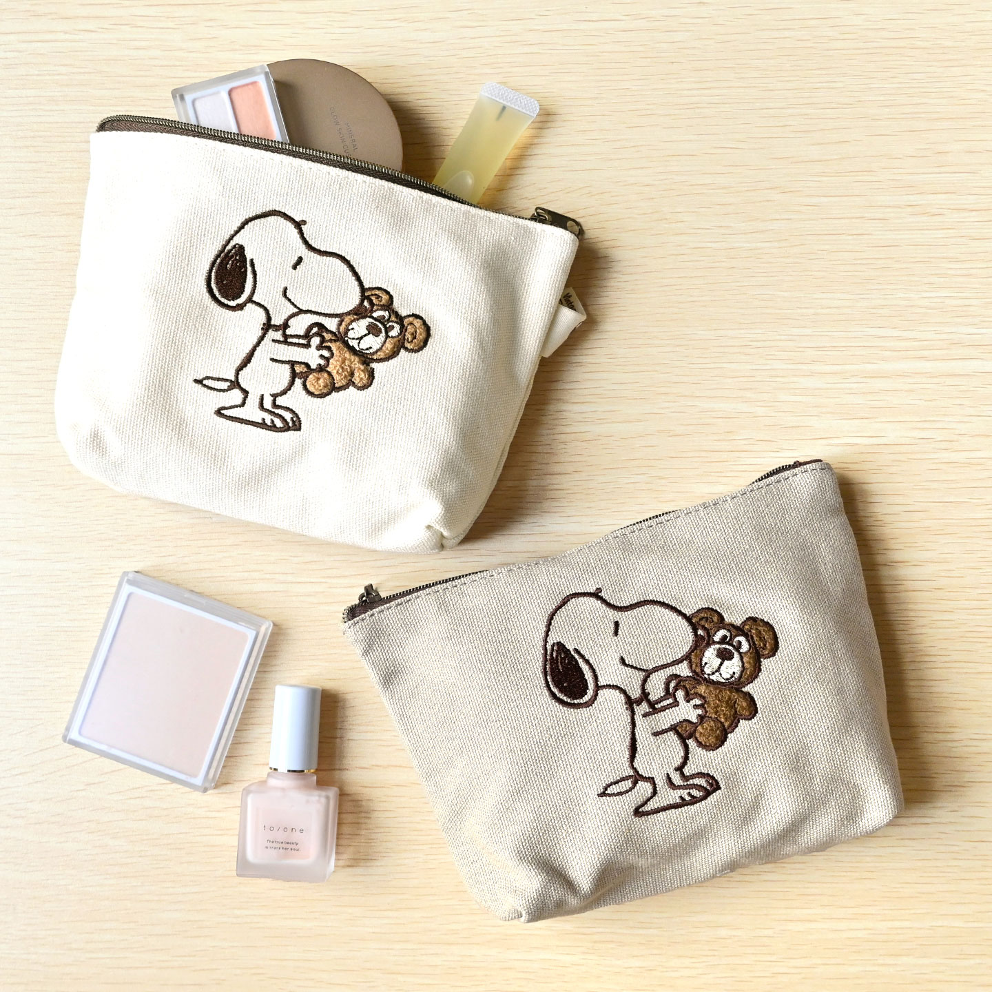 楽天市場】ポーチ キャラクター スヌーピー SNOOPY PEANUTS 化粧ポーチ