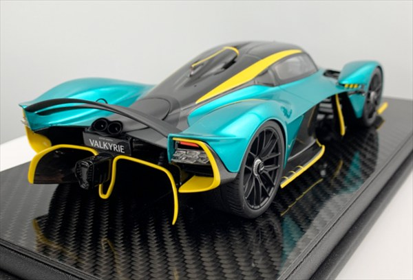 楽天市場】ミニカー 1/18 アストンマーティン ヴァルキリー グリーン
