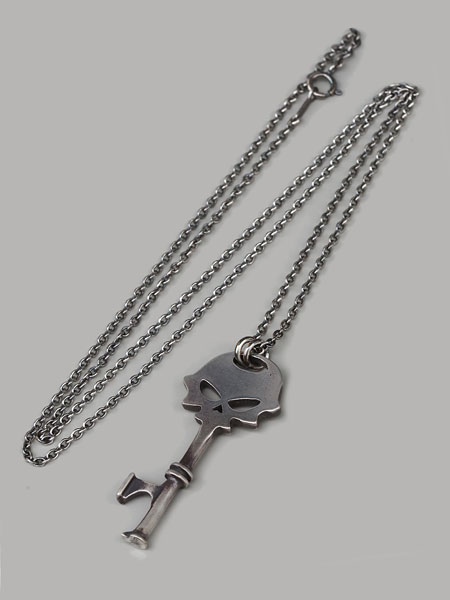 ジョニー・デップ愛用 ブルーベイヤーデザイン スカルキーネックレス