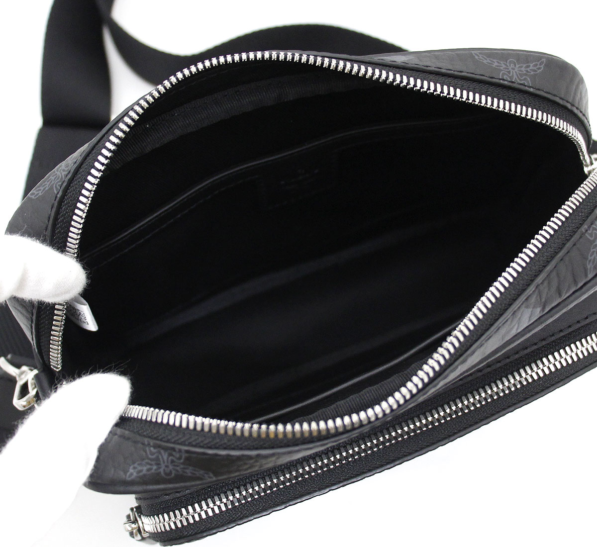 楽天市場】MCM エムシーエム MMRAAKC02BK001 Aren クロスボディ