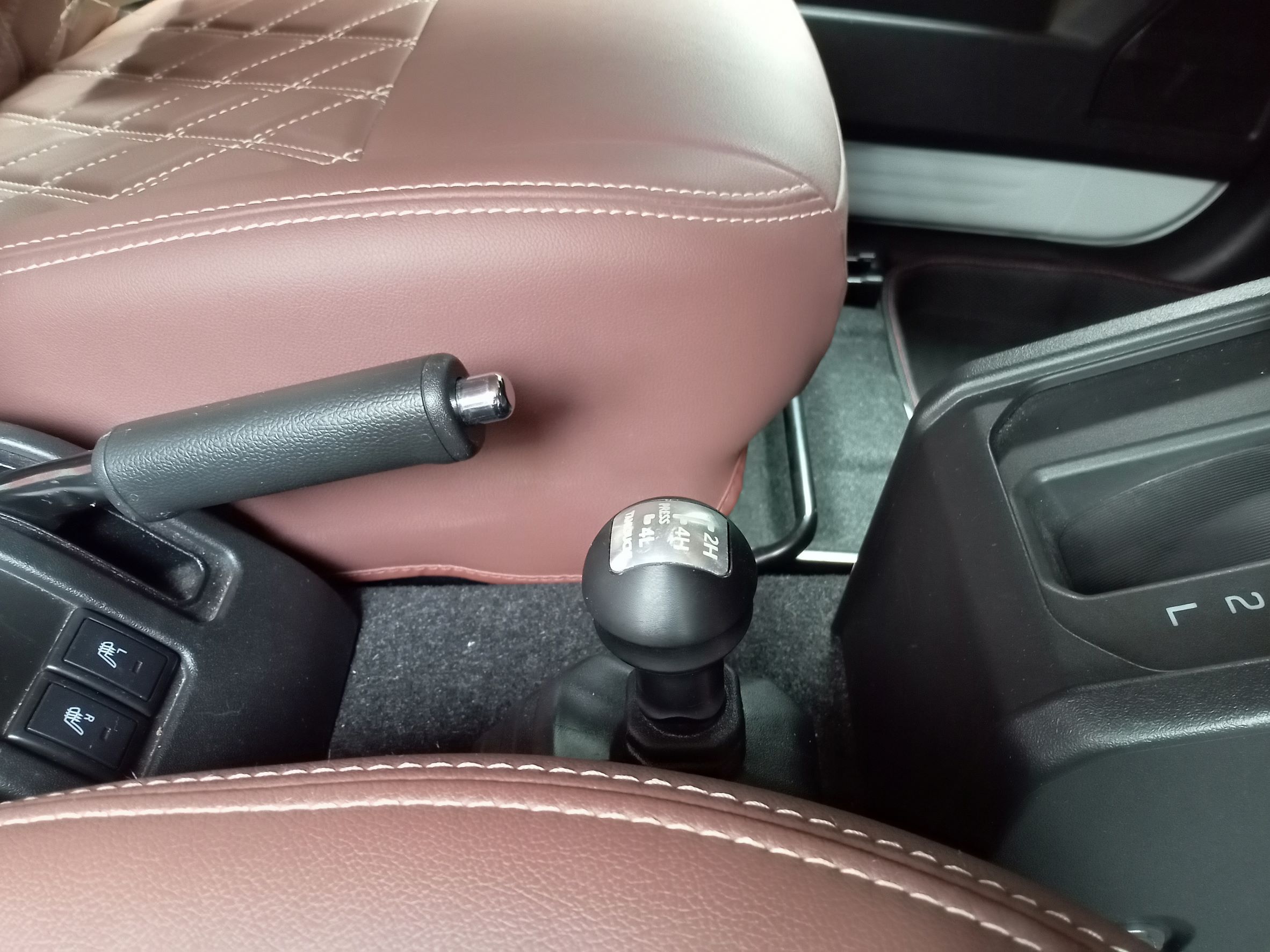 楽天市場】ジムニー JB64・74用 ラウンドトランスファーノブ タニグチ