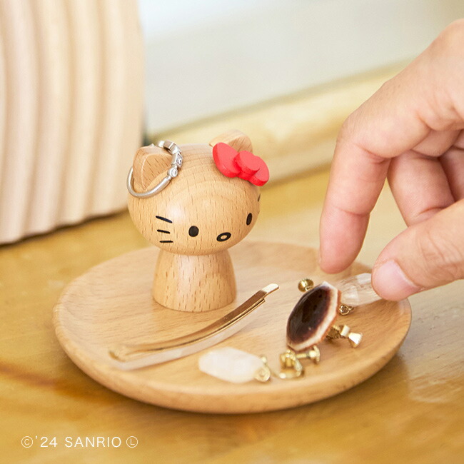 楽天市場】【特典あり】ハローキティ アクセサリースタンド レッド