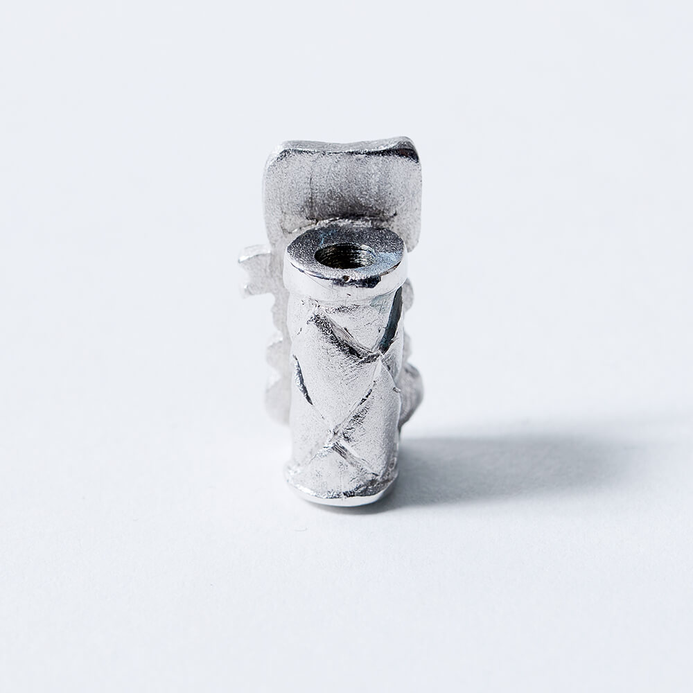 楽天市場】東京銀器 爪楊枝入れ 銀製品 オブジェ 化粧箱入り 1本挿し