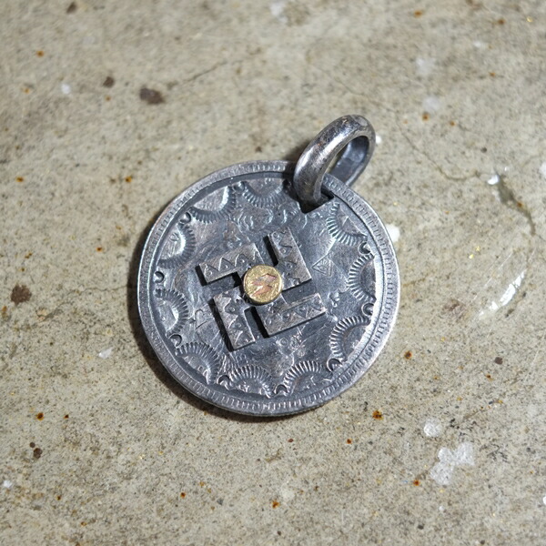 楽天市場】WESTRIDE(ウエストライド)【BIRDHEAD SWASTIKA PENDANT