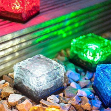 楽天市場】アイスキューブ型ソーラーLEDライト 七色 防水仕様 光