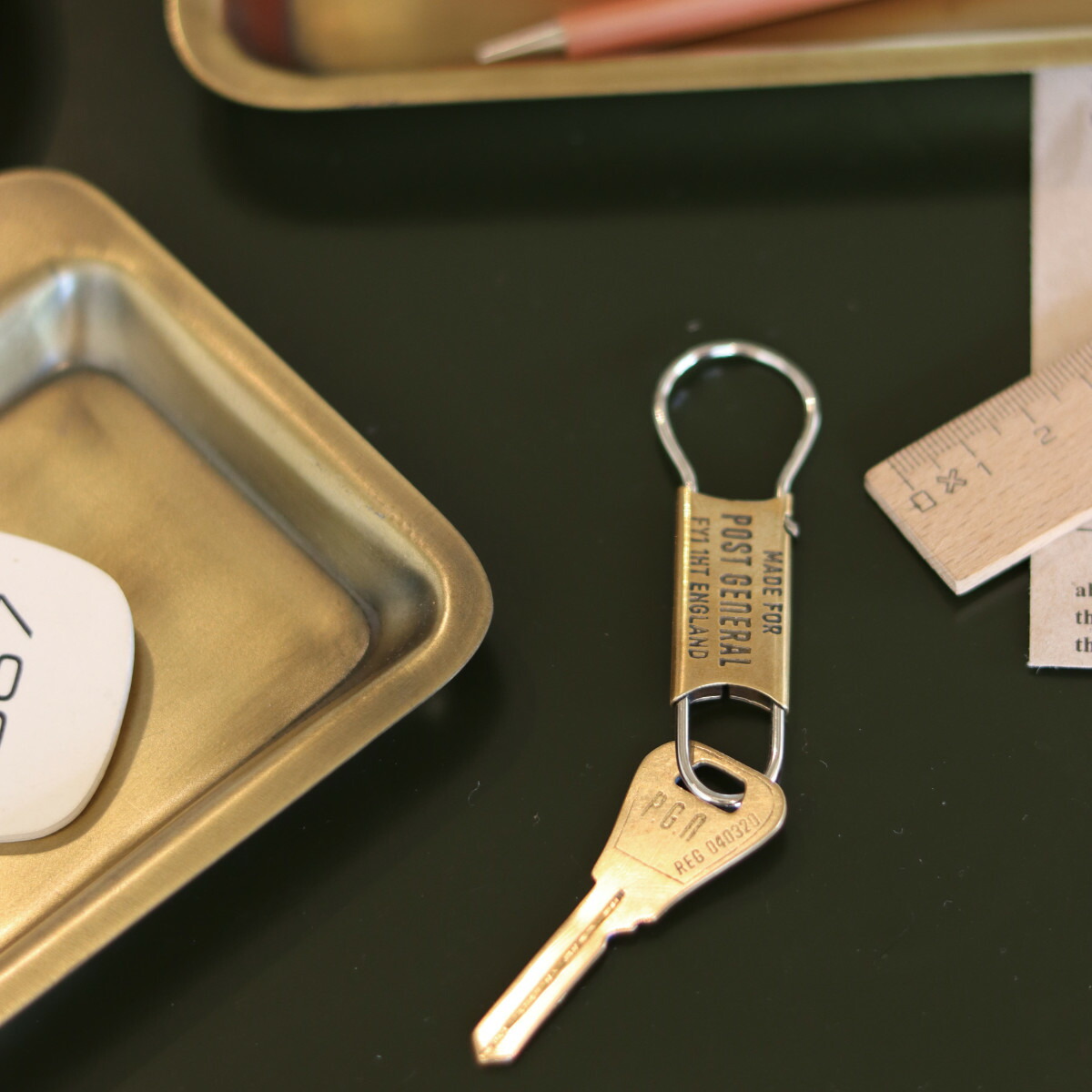楽天市場】キーホルダー POST GENERAL ブラス キーホルダーウィズ
