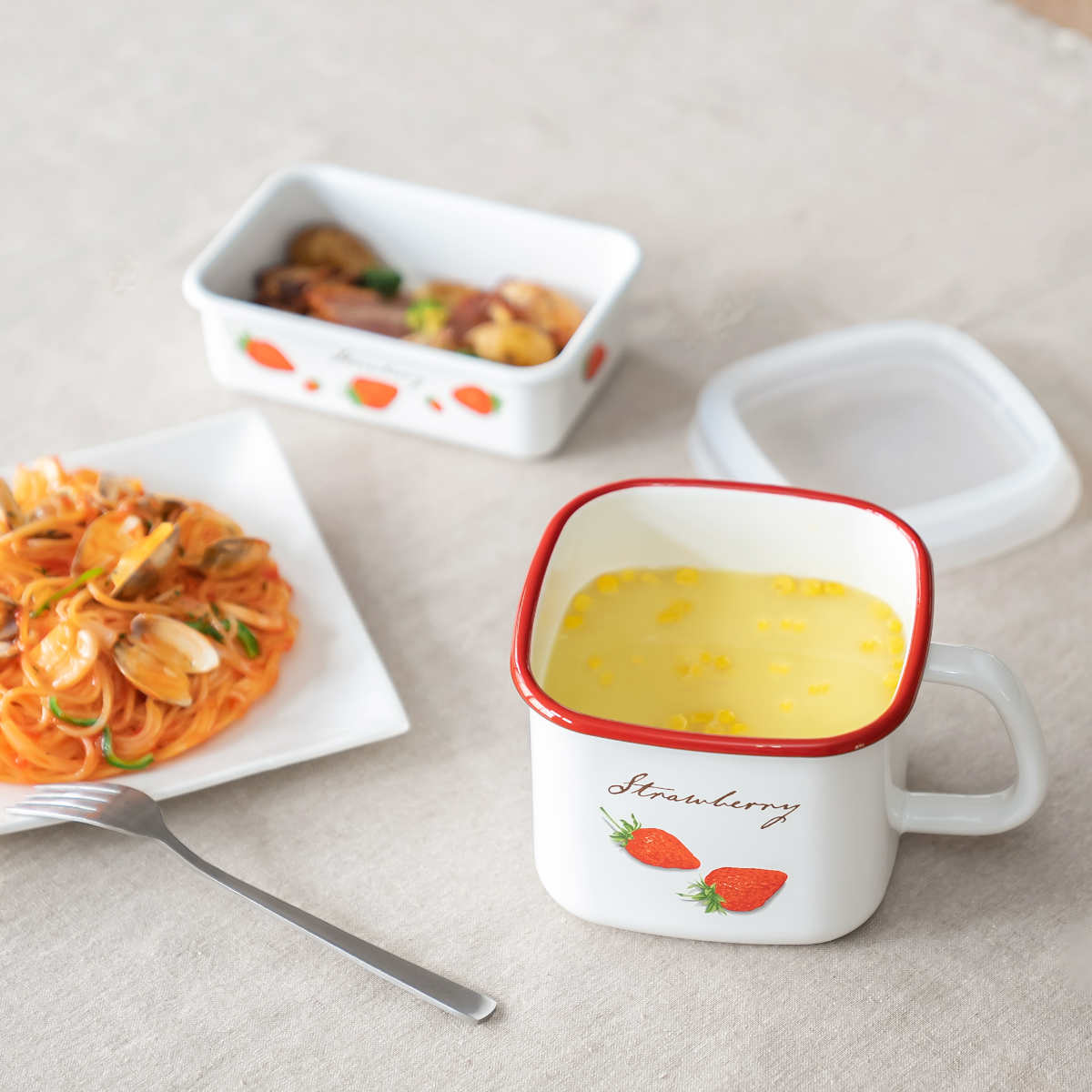 楽天市場】保存容器 1.5L ストロベリーシリーズ 角型ストックポット