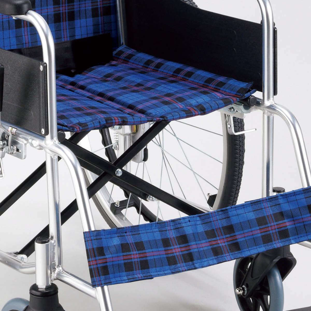 楽天市場】車いす 標準 自走式 背折れタイプ 座面幅40cm 非課税